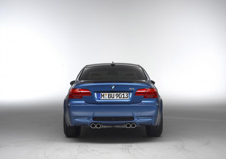  BMW M3 Performance Package 2010 года  (фото 2 из 8)